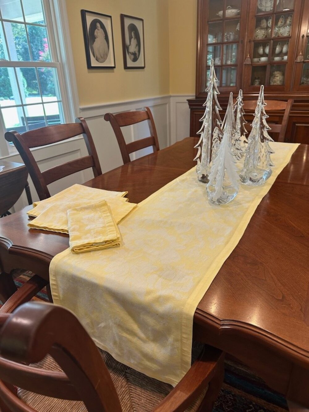 Williams-Sonoma Floral Jacquard Dining Table Runner and Napkins